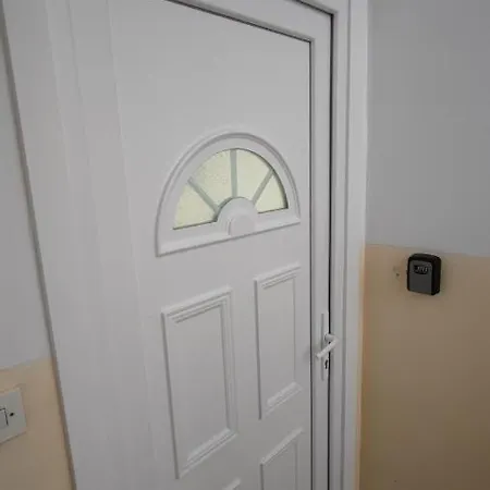B Apartment Split