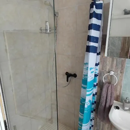 B Apartment *